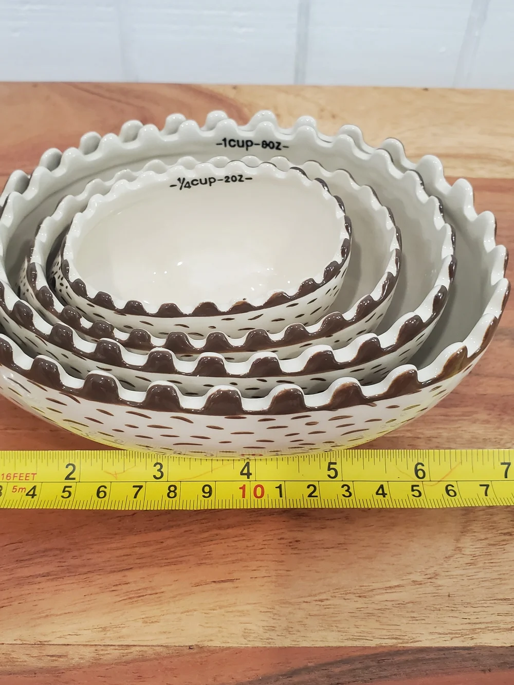 Hedgehog Measuring Cups Set Of 4 Ceramic Nesting Bowls NEW!